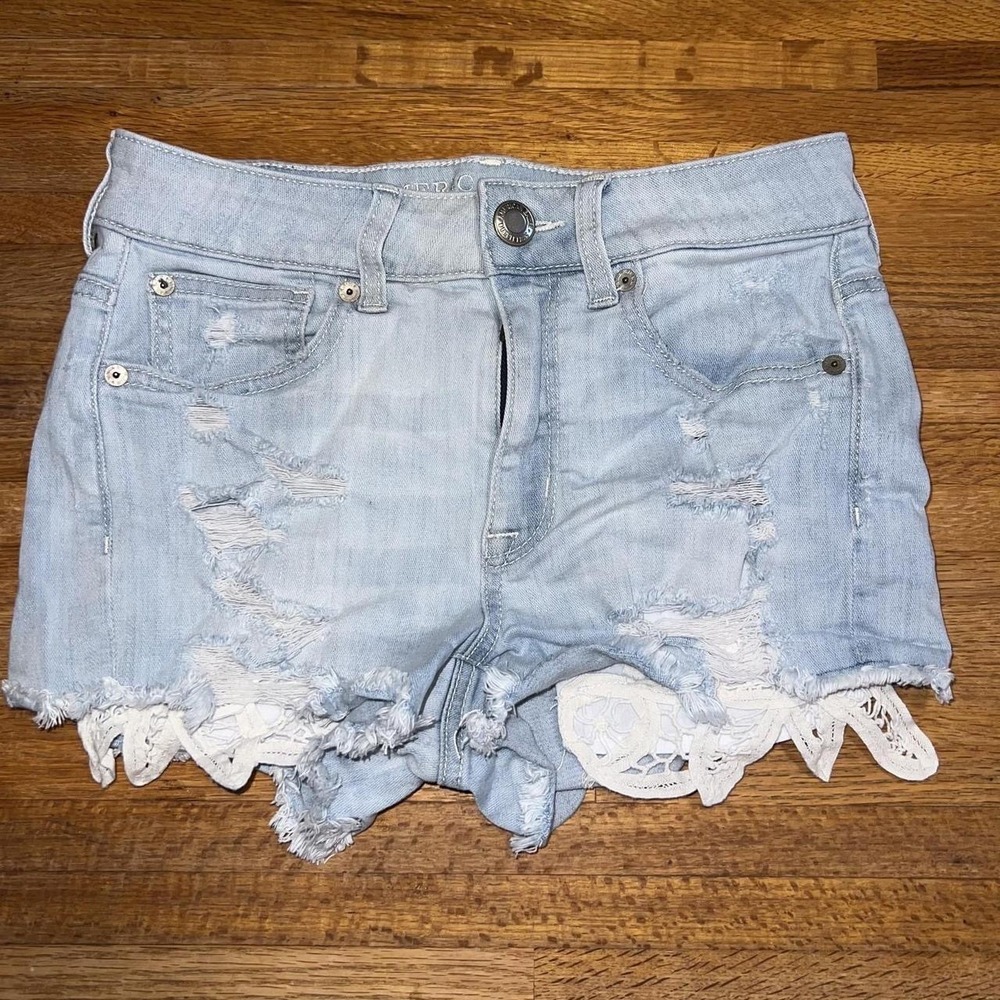 American Eagle Outfitters Women 2 Super Stretch Hi-Rise Shortie Distressed Short